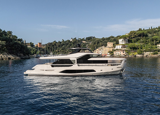 Ferretti Group sets sail for Genoa with two splendid premieres.